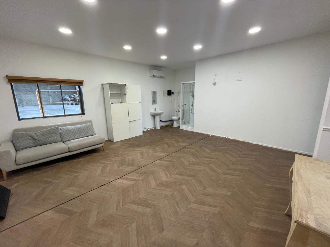 Local d'activité Décines-Charpieu 1000m² Location local d'activité Décines-Charpieu Rhône OLACT2532955 9